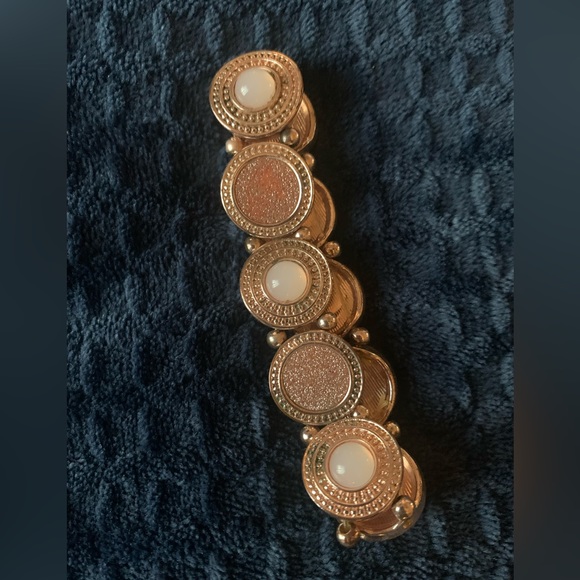 ⭐️Stretch rose gold bracelet. - Picture 7 of 8